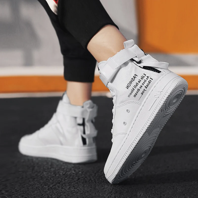

New Design Hot Men Skateboarding Shoes High Top Outdoor Skateboard Sports Sneakers Breathable Flats Boots Cool Fall Street Tide