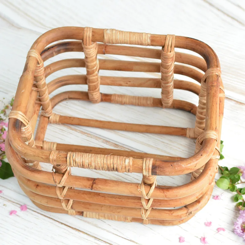 Newborn photography props retro woven rattan basket baby photo shooting props container frame photo studio (only the Basket )