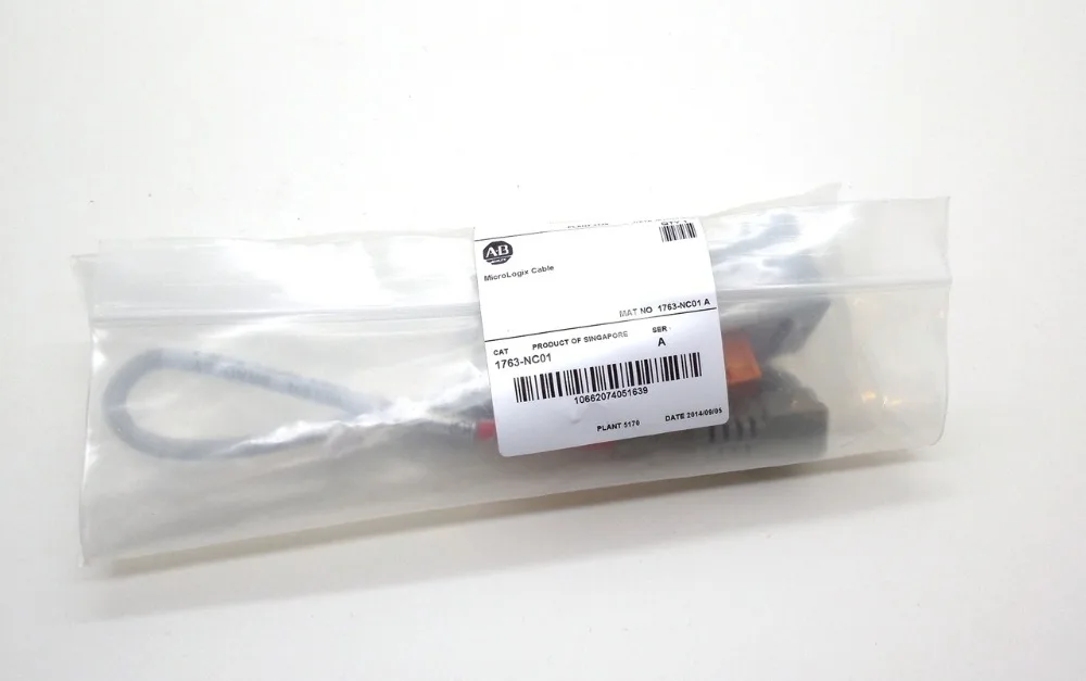ALLEN-BRADLEY 1763-NC01 DH-485 кабель 8-контактный MINI DIN к 6-контактному микролозу есть в наличии