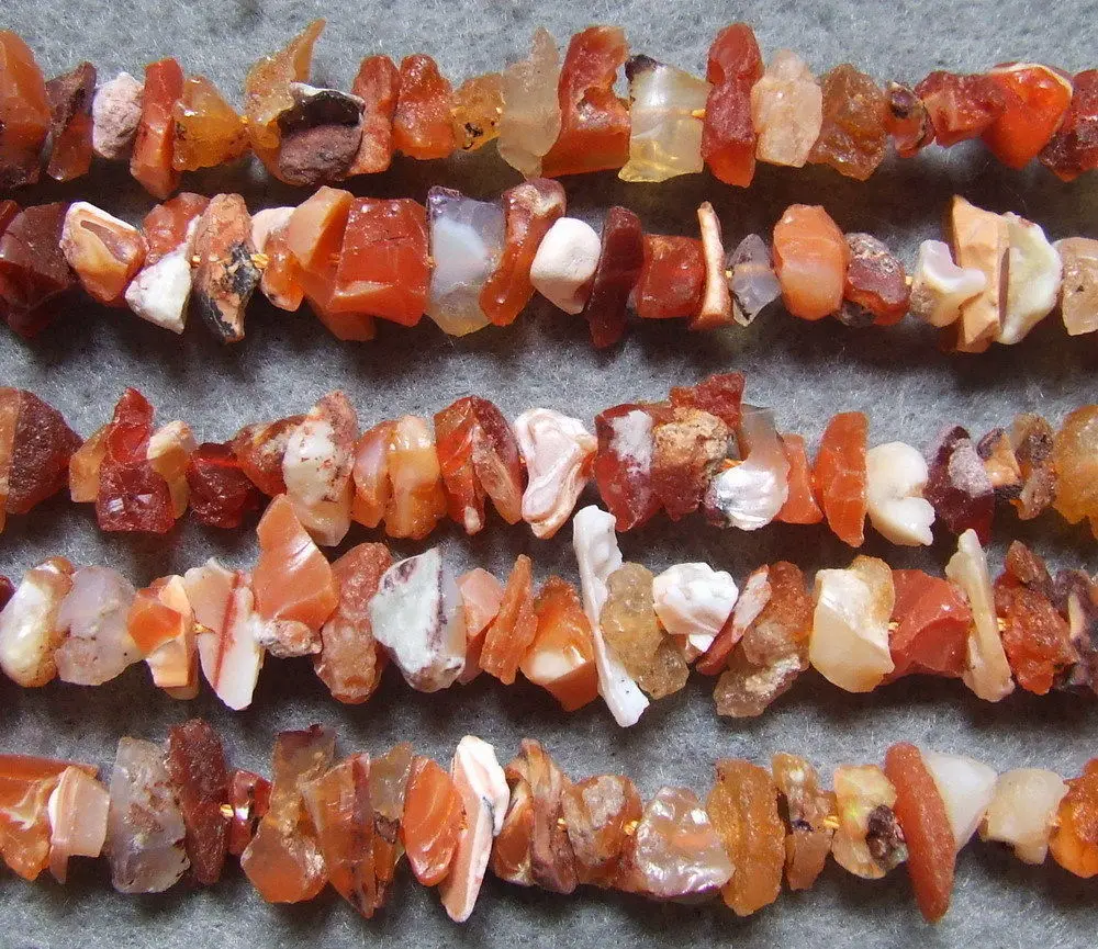 

8SE10101 Mexican Fire Opal 6-11mm Chips Beads