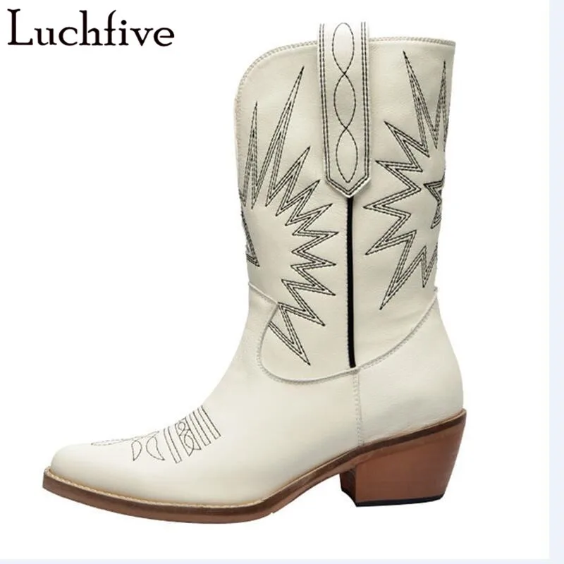 

Hot Embroidery Pattern Boots Femme Sexy Pointy Toe White Ladies Shoes Chunky Heeled Slip On Black Ankle Boots For Women