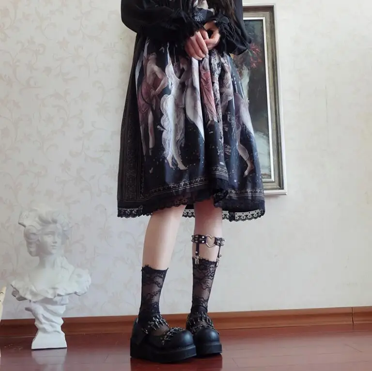 Женские японские кроссовки в стиле Лолиты; обувь на платформе; цвет черный, темный; обувь для костюмированной вечеринки для девочек-принцесс