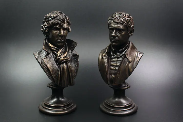 

2Pcs Watson Sherlock Holmes Action Toy Figure Bust Resin Statue Action Figures Doll Resin Benedict Cumberbatch desk decoration