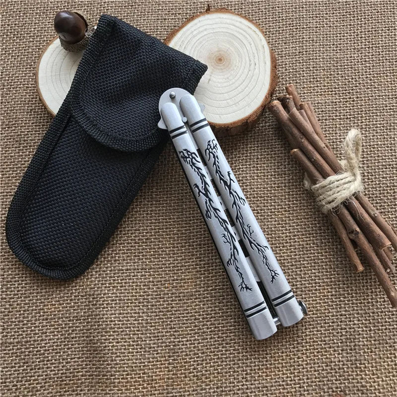 

Dragon pattern Karambit folding Knife butterfly game knife,dull blade no edge tool practice butterfly knife