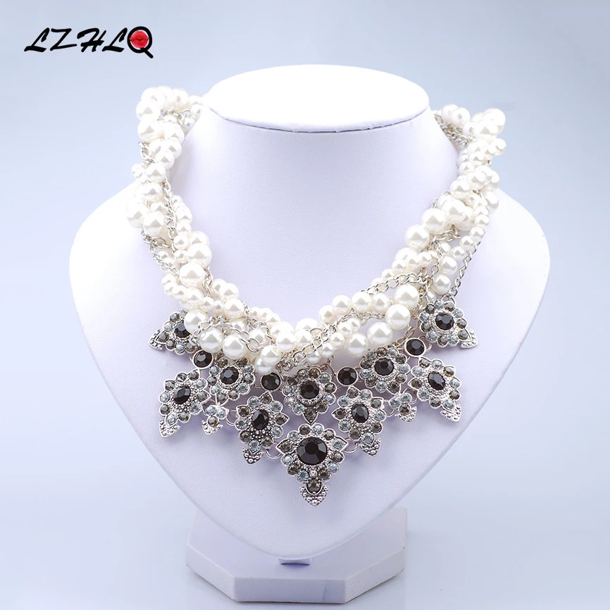 

Baroque Style Chunky Simulated Pearl Choker Necklace Women Jewelry Luxurious Vintage Inlaid Rhinestones Neclaces Pendants