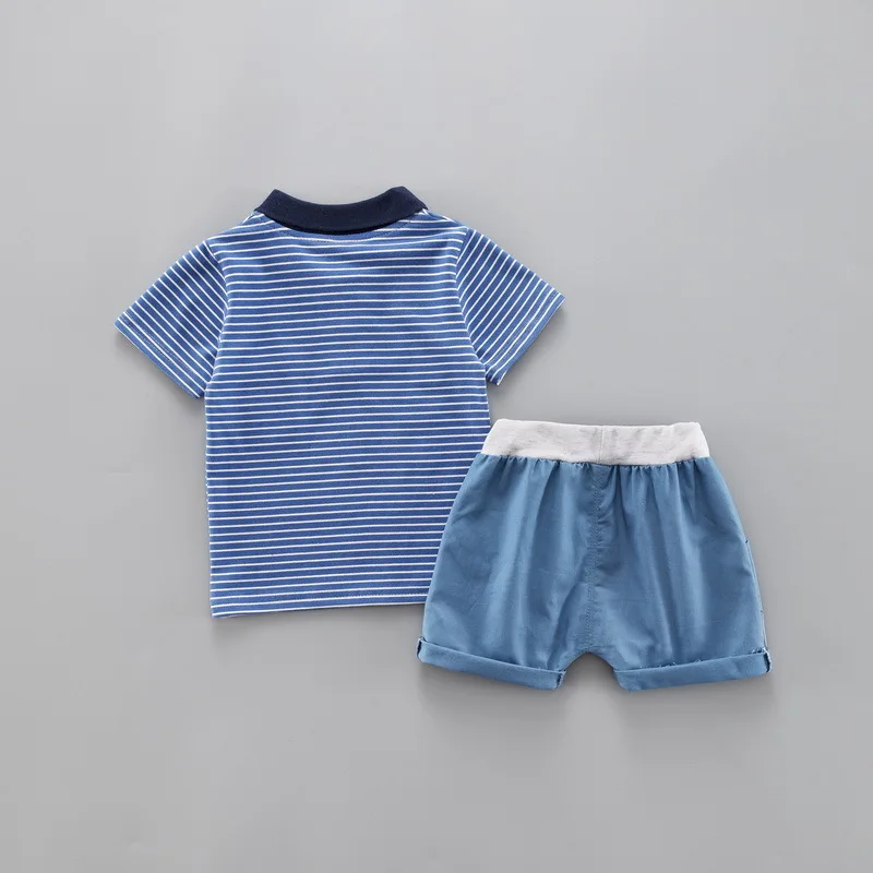 Одежда с короткими рукавами для мальчиков, комплект летней одежды в полоску, футболка с отложным воротником+ джинсовый костюм, одежда для детей 1, 2, 3, 4 лет