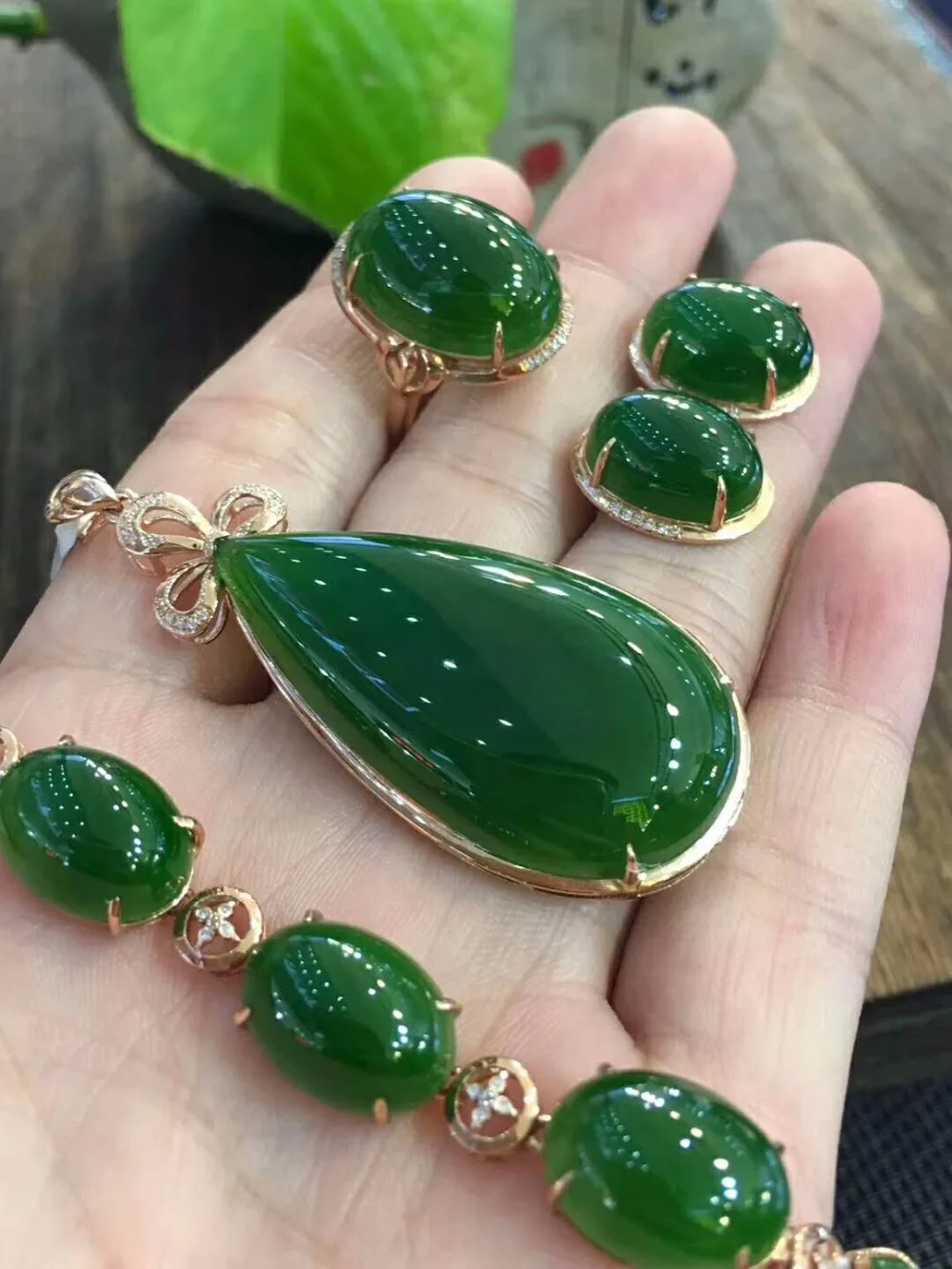 Бутик Hetian Jasper набор золото 18K с алмазной инкрустацией