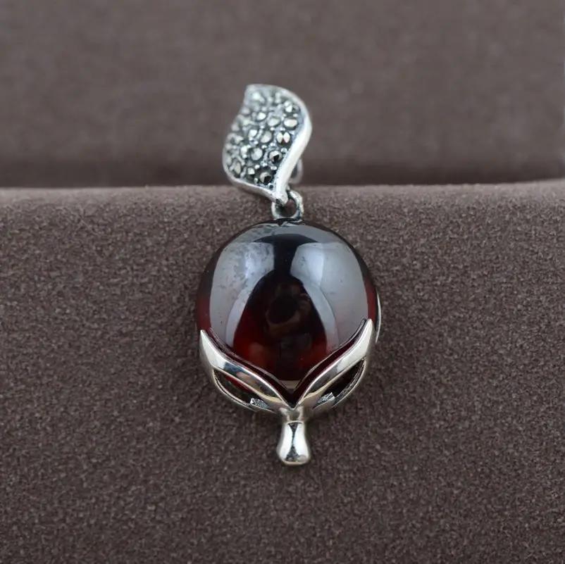 

The red Zircon Pendant S925 sterling silver wholesale silver style female fox Bracelet accessories Wang popularity