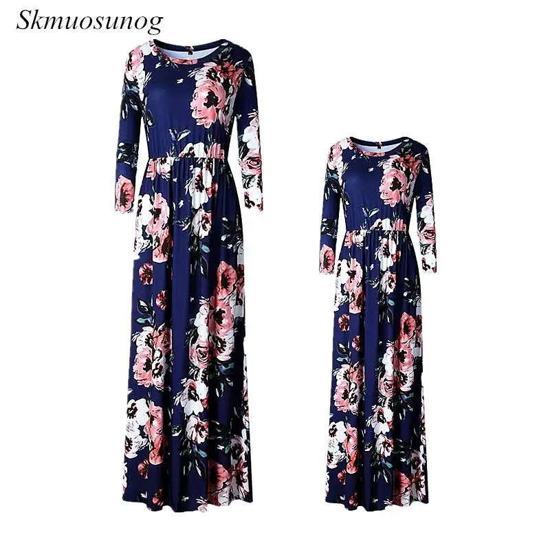 

mother daughter dresses 2019 New family matching clothes mama mom mother & kids family look long Sleeve A-Line dresses C0270