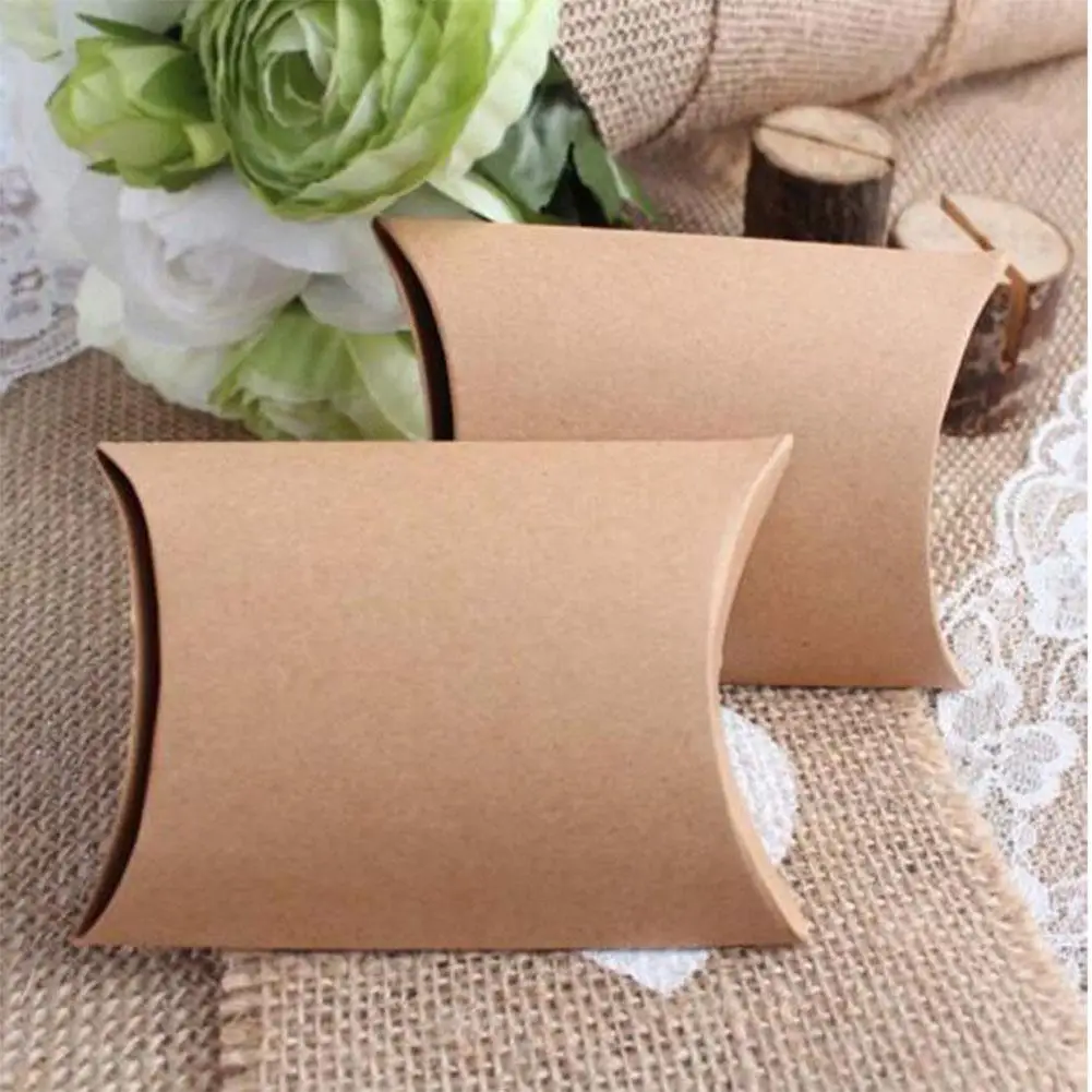 

100Pcs Wedding Candy Boxes Present Pouch Kraft Paper Pillow Candy Box Wedding Favors and Gifts Home Party Birthday Supplies