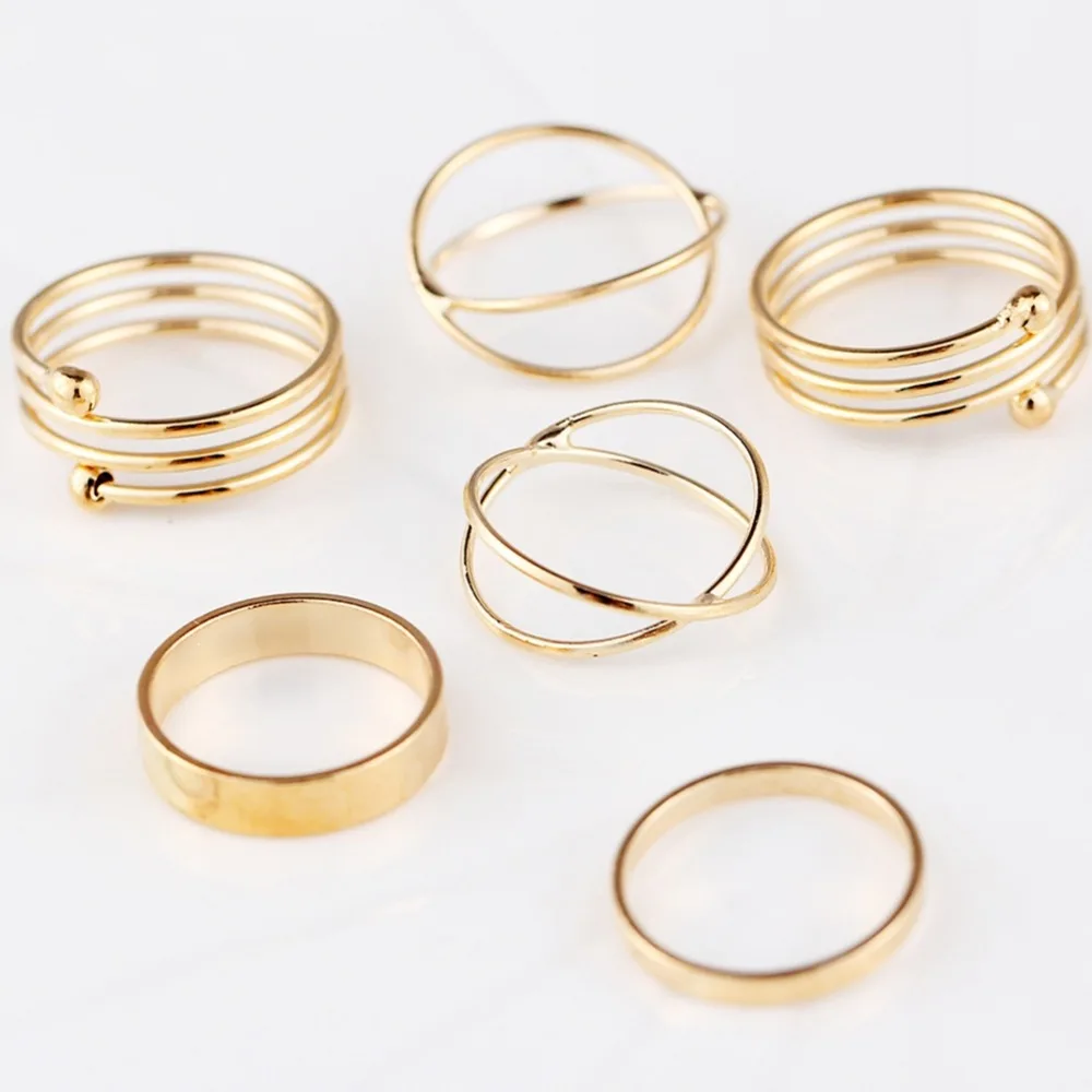 виды колечек. кольцо корона ксюпинг. кольцо 2486874ф. красивые кольца. кольцо корона на пальце.