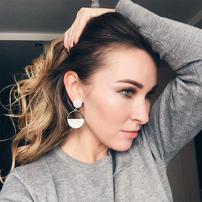 

Fashion jewelry Acrylic earrings wholesale customized MOQ 120 pairs delivery time about 20 days