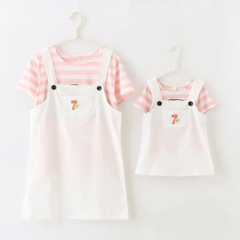 Family-look-2016-mother-daughter-sets-Striped-T-shirt-White-Overalls-set-Family-matching-outfits-Mother