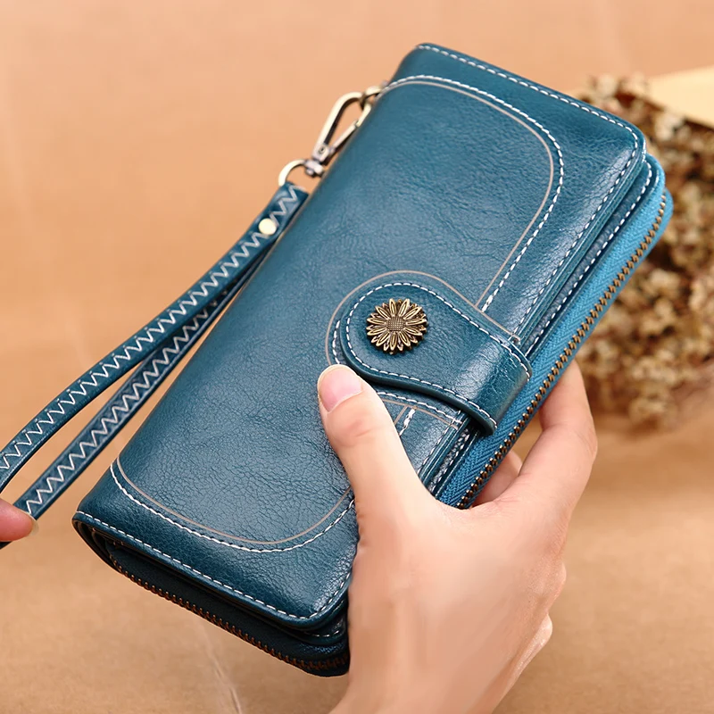 

Vintage Style Women Clutch Large Capacity Wallet Split Leather Wallet Female Long Wallet Women Zipper Purse