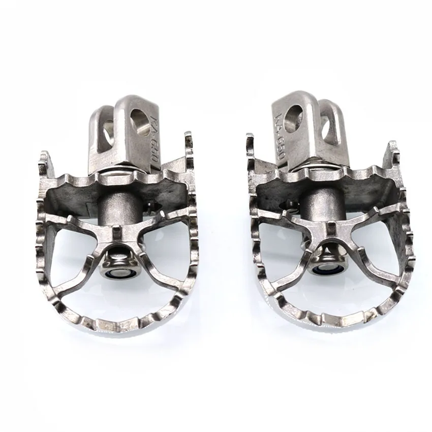 

Wide Rotating Pivot Footrest Foot Peg For Kawasaki Versys650 2007-2016 2008 2009 2010 2011 12