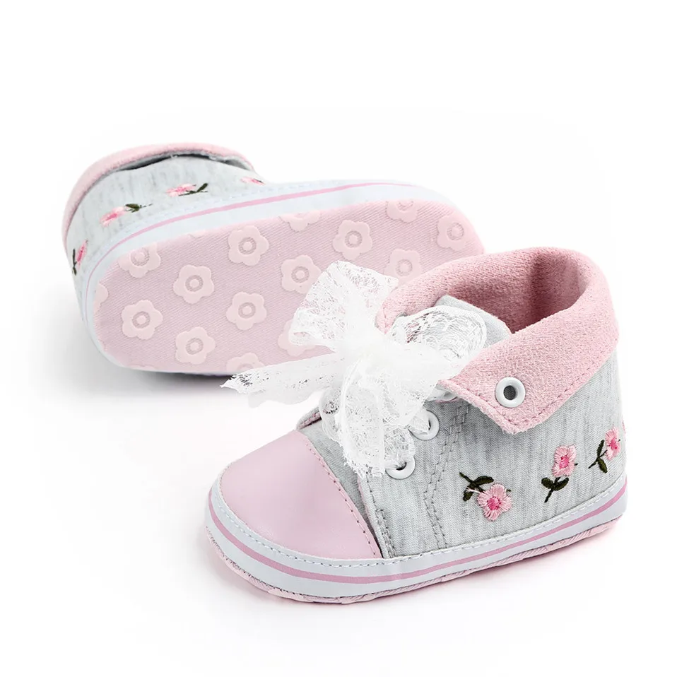 Обувь принцессы для маленьких девочек; сезон весна-осень; милая нескользящая обувь с бабочкой и короной для малышей; детская обувь на мягкой подошве; домашняя обувь для малышей