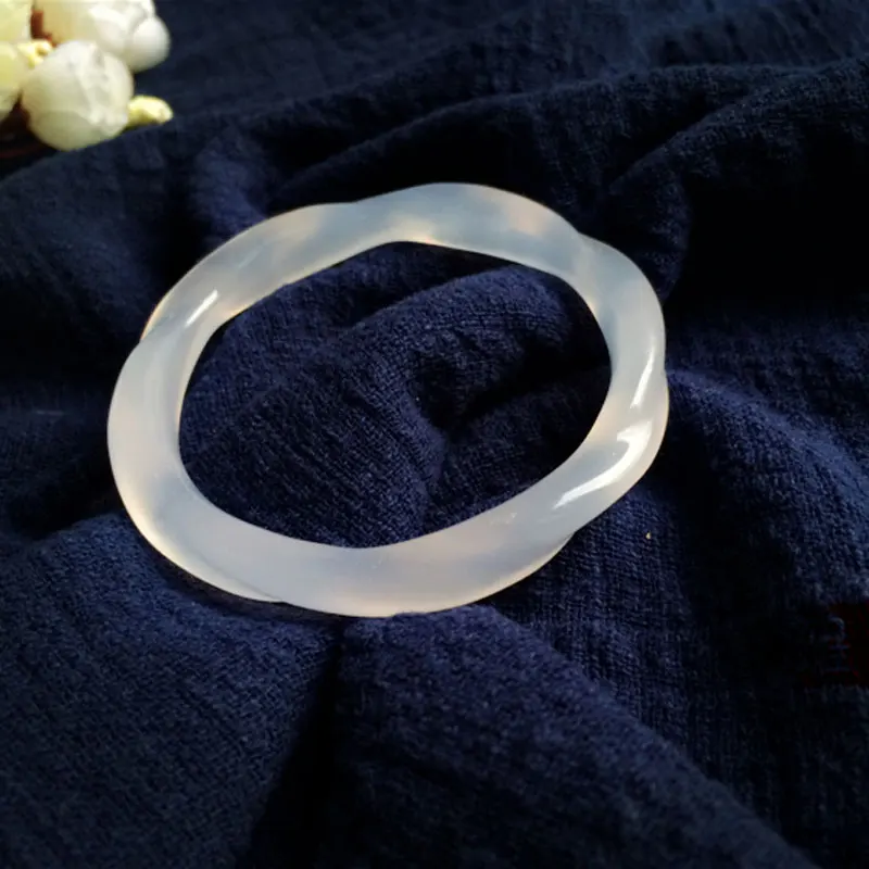 

Natural ice white chalcedony Bracelet twist shape Bracelet fresh fashion for gift female