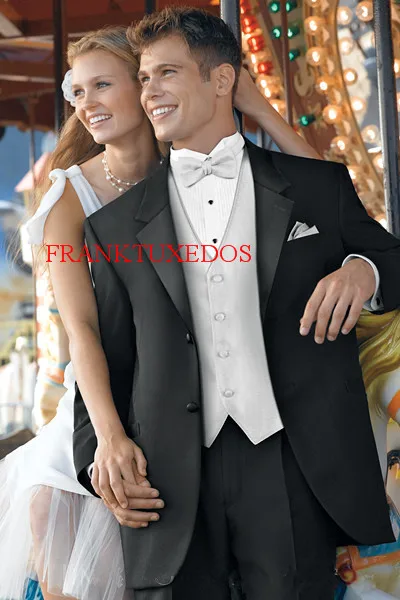 

Customize Made Two button Black Notch lapel Groom Tuxedos Best Man Groomsmen Prom Suits Men Wedding Suits(Jacket+Pants+vest+Tie)