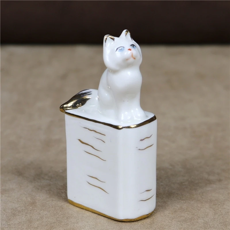 Прекрасная фарфоровая игрушка фигурка котенка ручная работа керамика кошка