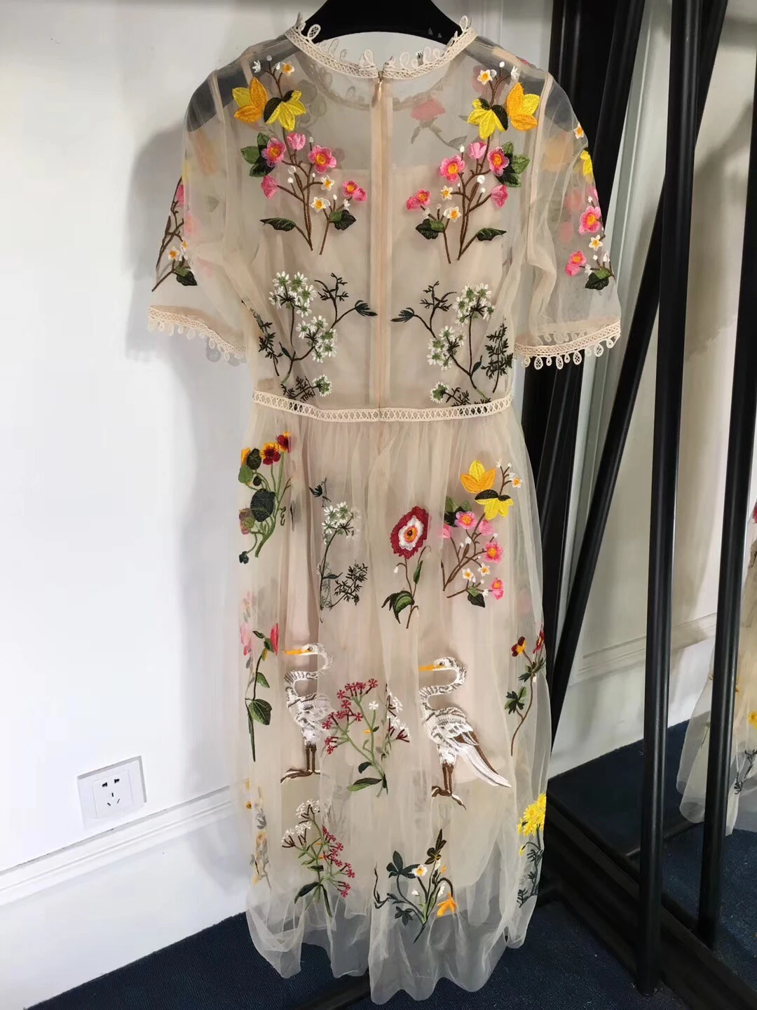 Новое поступление летнее элегантное винтажное женское платье с вышивкой в стиле ампир с коротким рукавом, сексуальное прозрачное Сетчатое платье в стиле пэчворк