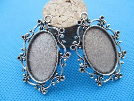 

50pcs Antique Silver tone/Antique Bronze Oval Flower Border Base Setting Tray Bezel Pendant Charm,Fit 20mmx30mm Cabochon/Cameo