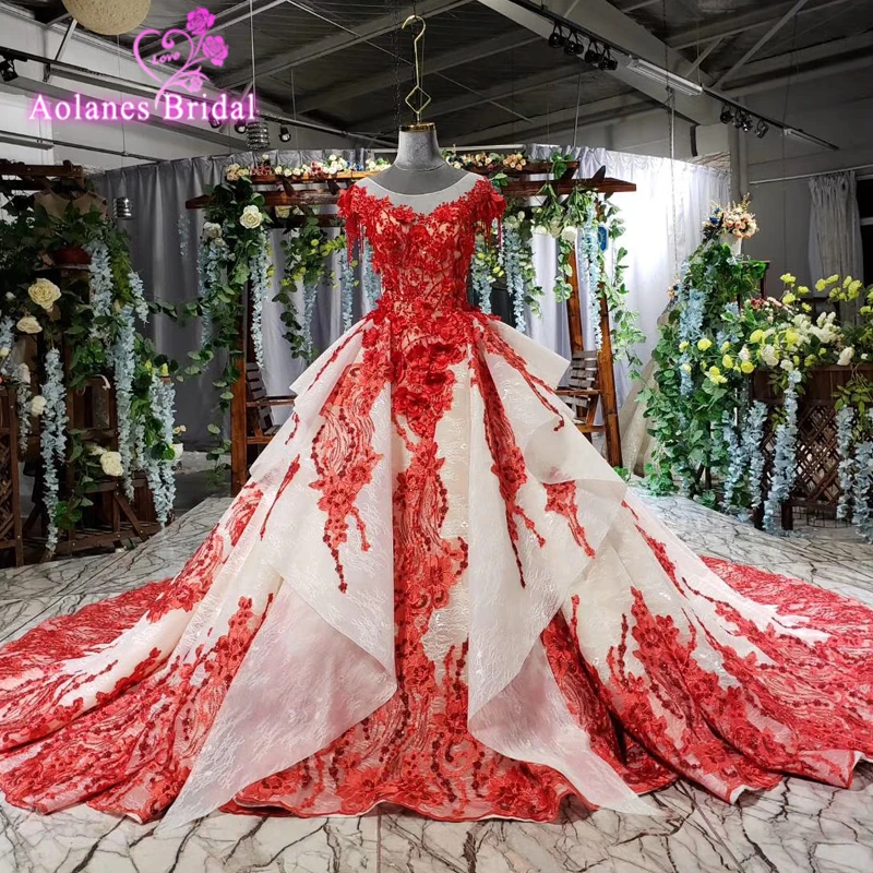 

Red Ball Gown Quinceanera Dresses 2019 Tulle Robe De Bal Saudi Arabic Debutante Gowns Sheer Long Sleeve Prom Sweet 16 Gowns