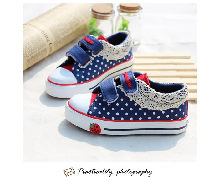 2015 New Lace Children Shoes Breathable Cotton Fabric Girls Shoes Polka Dot Canvas Velcro Coe Muscle Sneakers Autumn Kids Shoes free shipping (6)