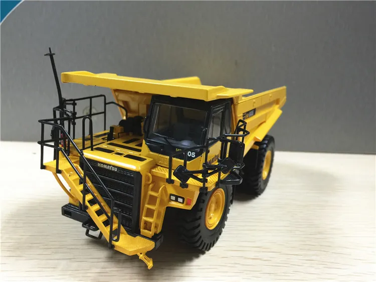 Игрушечная модель в подарок UH8009 масштаб 1:50 Komatsu HD605 внедорожник строительные