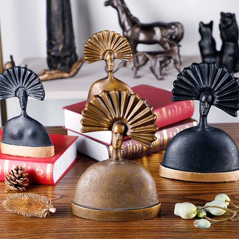 

Abstract Character Home Simple Modern Creative Desktop Decoration Model Room Living Room Cast Iron Portrait Table Crafts