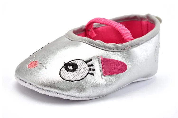 Обувь для новорожденных девочек мягкая хлопковая детская кроватка в горошек с цветами для маленьких принцесс нескользящая подошва для первых шагов