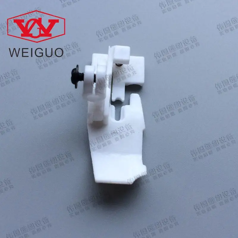 208504 silver arrow 757 kao machine overlock sewing machine (five line plastic presser foot five line 3 x4 teflon presser foot