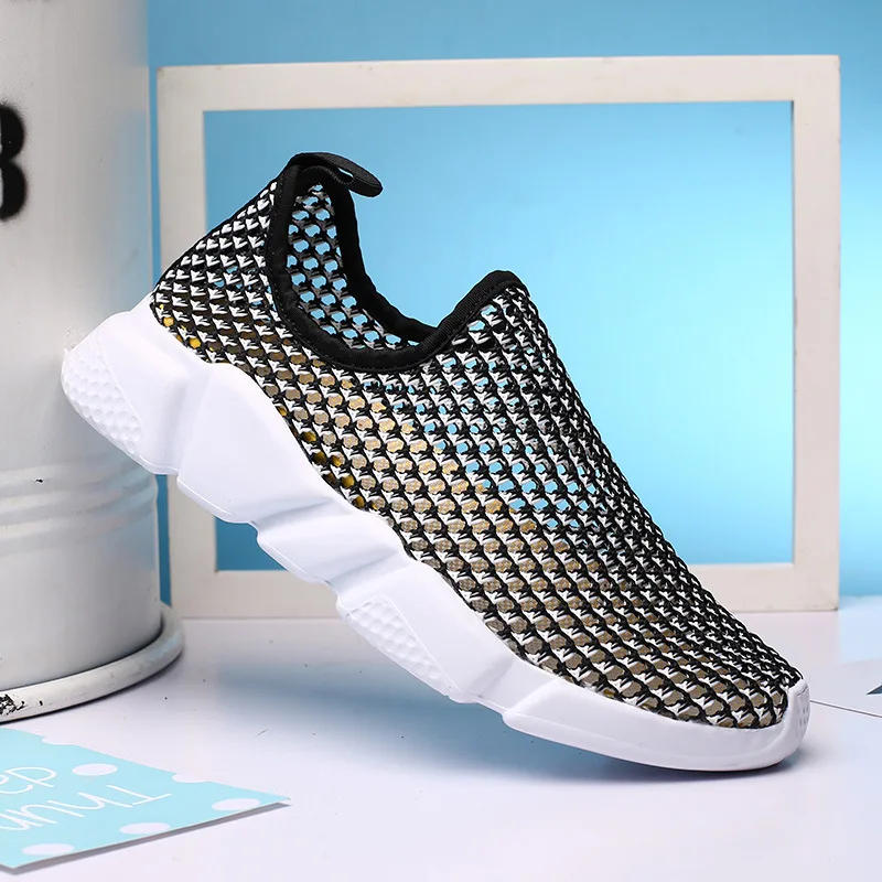 

2019 summer new light fly weaving hollow mesh female models breathable leisure Paris net shoes