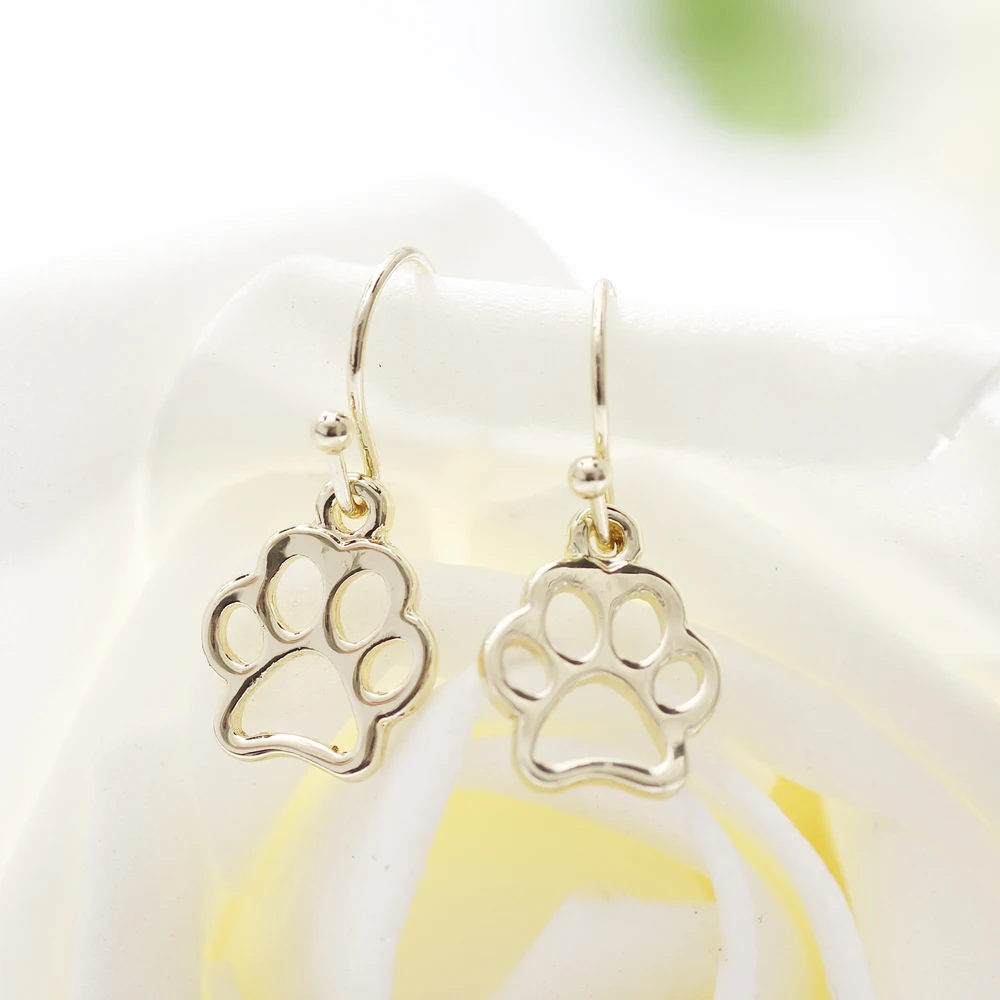 

1133 Paw Print Hollow Stud Earrings for Women Fashion Gift Dog Lover Earring Stud Silver Plated Zinc Alloy Lead Free