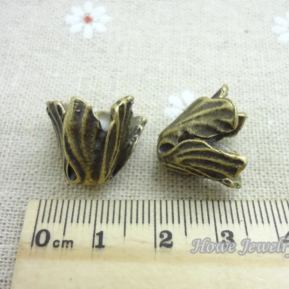 

4 pcs Flower bead cap Antique bronze Pendant Alloy DIY Fashion charm Bracelet Necklace Jewelry Accessories X206