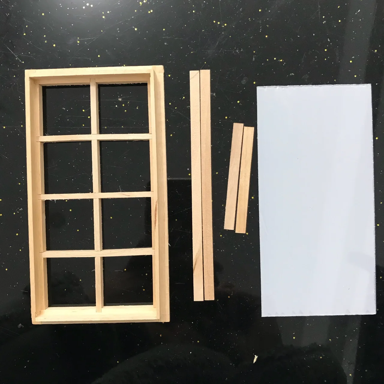 

Wooden Traditional 8-pane Window Frame 1:12 Scale Dollhouse Miniature Parts New