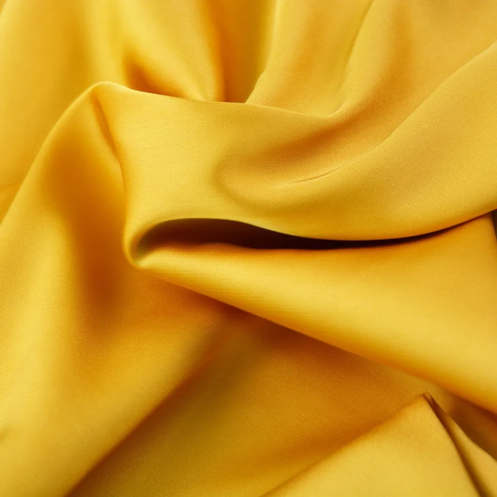 LIX90613623_0504265393612402459