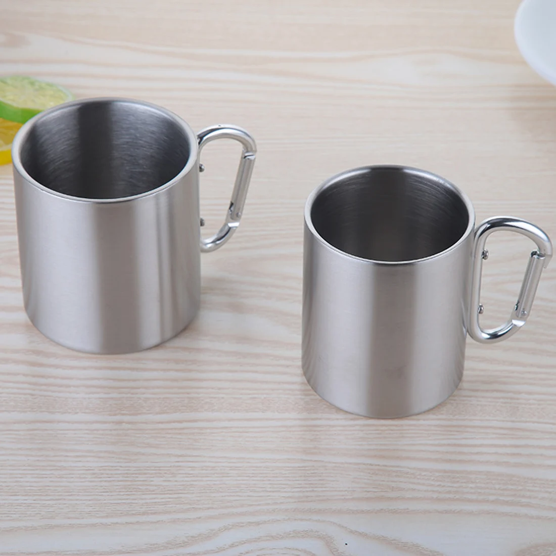 Caliente 220 ml 300 ml 350 ml 450 mL taza de acero inoxidable Camping Picnic viajar taza al aire libre taza de doble pared con mango de mosquetón