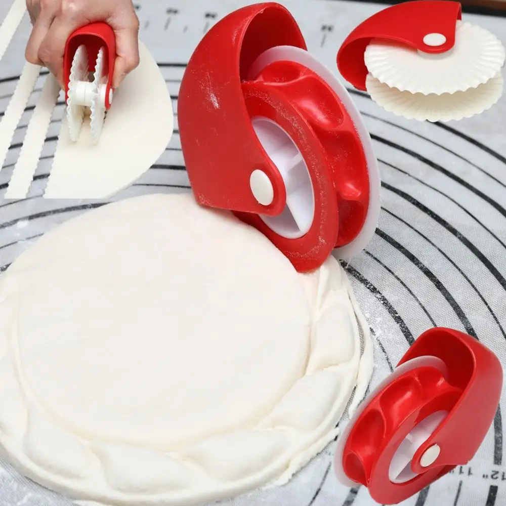 

1pcs 2 style High Quality Small Plastic Cracker Slices Cakes Baking Tools Dough Roller Cutting Tools