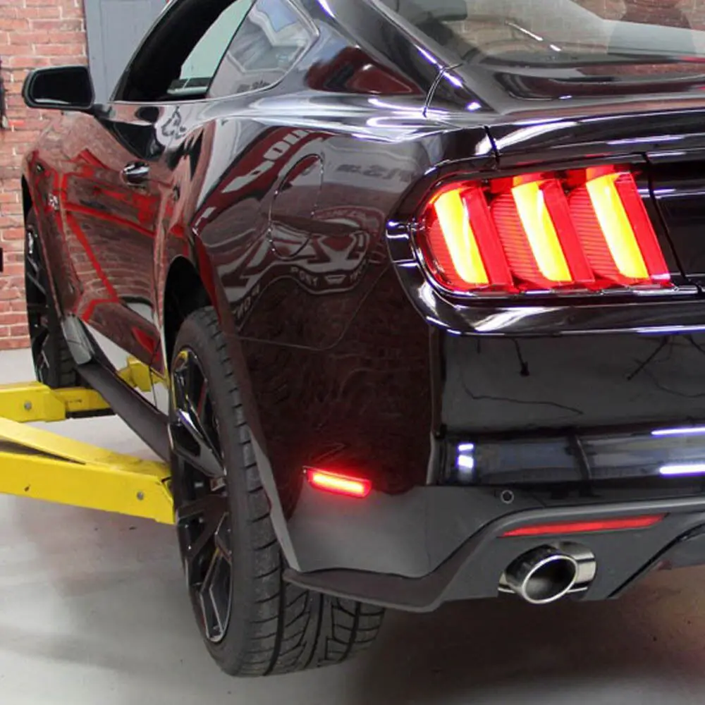 Для автомобиля Mustang янтарные светодиодные/красные боковые габаритные огни для