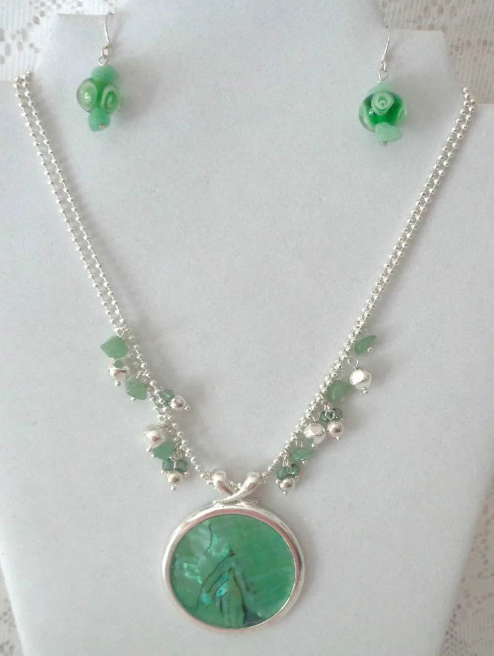 

1808 Pendant Necklace + Earrings_Silvertone.Jade Green.Abalone_Pretty