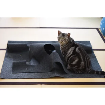 

Pet Cat Toy Durable Holed Blanket Play Mat Hide And Seek Carpet with Holes Scratch-resistant Kitten Cat Hiding House 100*100cm