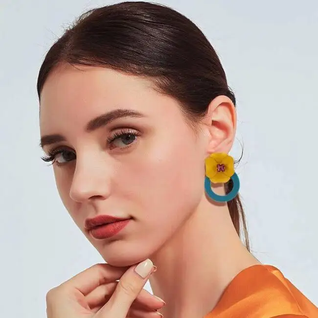 

Sweety Charm Round Hoop Earrings For Women Female Yellow Green Pendientes Circle Fashion Aros De Moda Hoops 2019