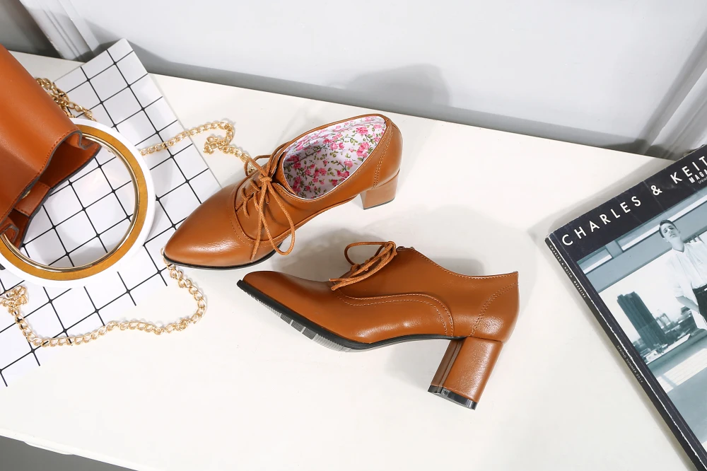 Новинка г. Лаконичные женские туфли-лодочки на шнуровке обувь на высоком каблуке Офисная Женская обувь с острым носком на каблуке с цветочной стелькой обувь для девушек размера плюс 31-48