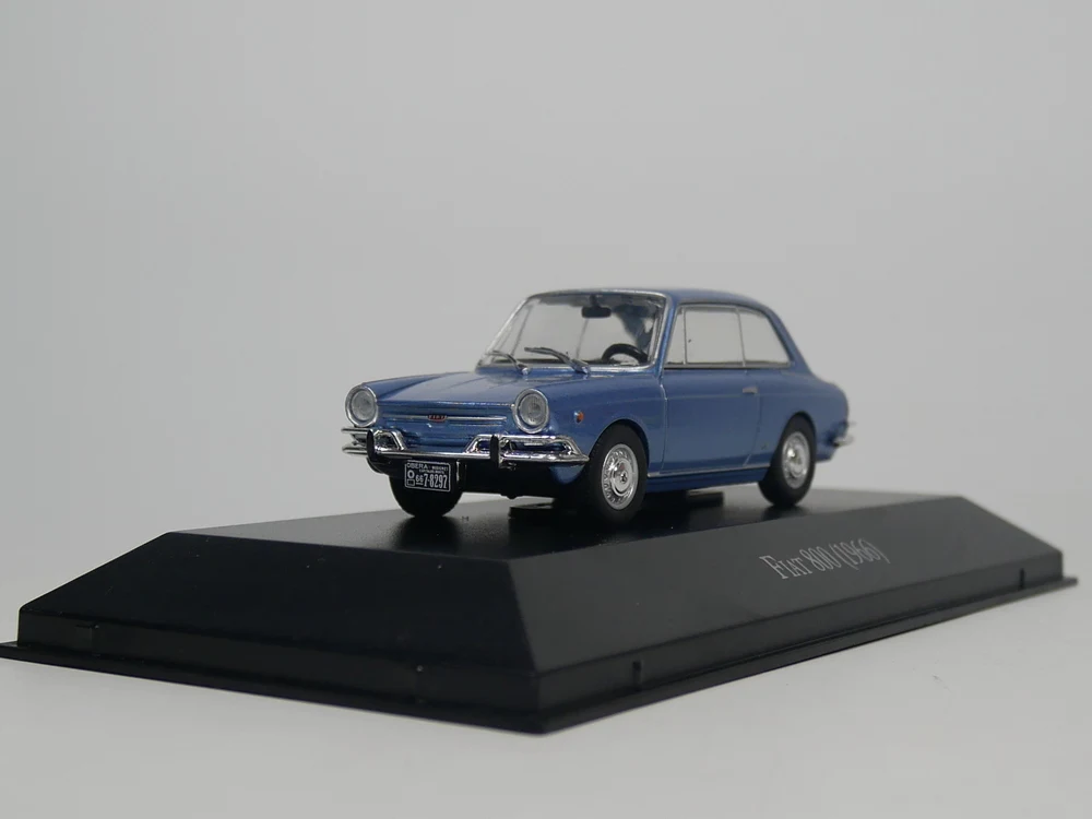 ixo 1:43 Fiat 800 1966 Diecast model car