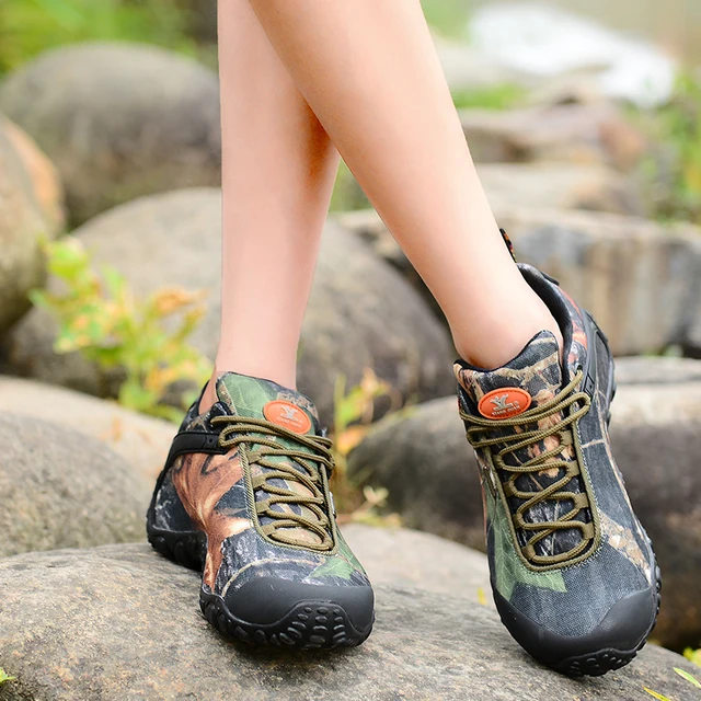 Brand XIANGGUAN Camo Hiking Shoes Man Sneakers Women Climbing Shoes Athletic Waterproof Oxford Breathable Travelling Anti-skid