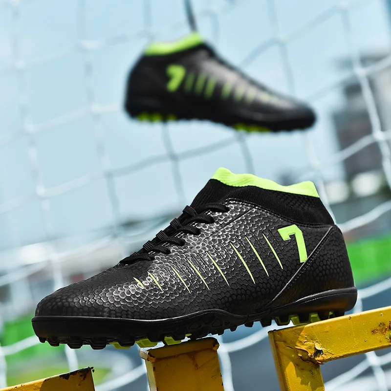

Football Boots Men's Football Shoes Sneakers Indoor Turf Futsal 2018 Original Ankle High Soccer Boots Cleats Sport Shoes School