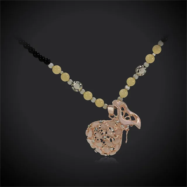 Collar con colgante de botella grande de circonia de cristal Vintage para mujer, joyería llamativa con cadena de cuentas Collar con colgante de botella grande de circonia de cristal Vintage para mujer, joyería llamativa con cadena de cuentas