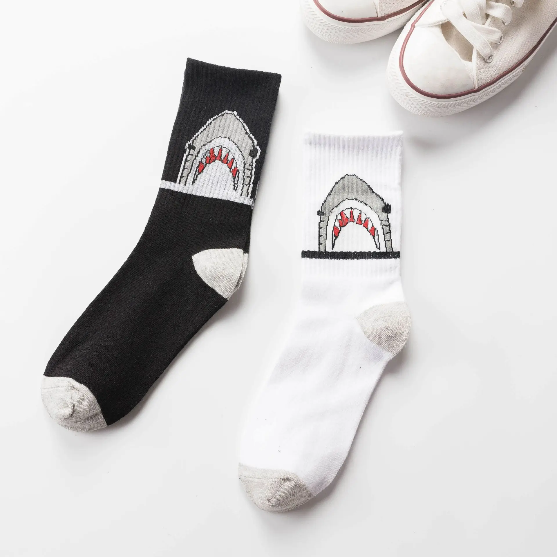 

New Harajuku Port Wind Shark Pattern High Tube Couple Socks Men and women street skateboard sock