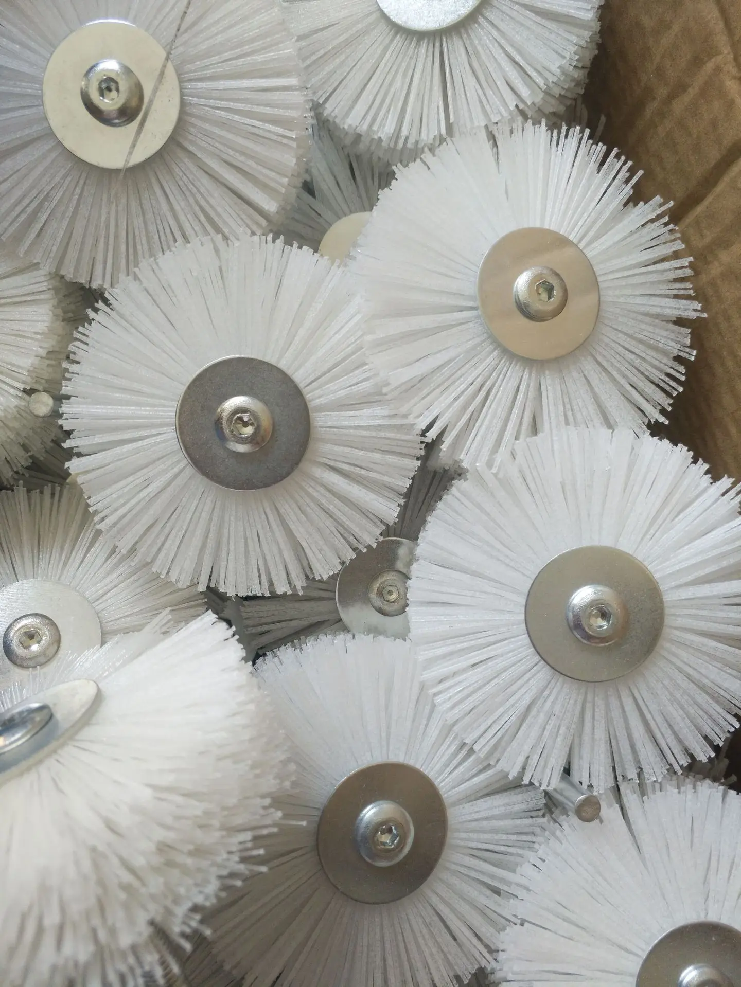 Deburring Abrasive Alumina Wire Brush Flower Head Polish Grind Buff Wheel Shank Furniture Wood Sculpture Rotary Drill Tool-M18