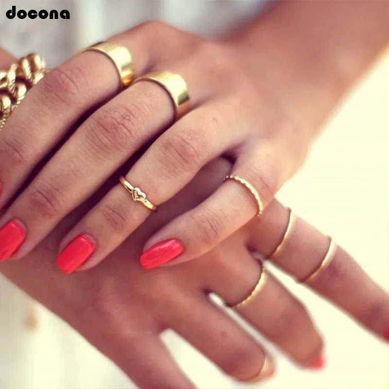 

docona 7pcs/set Punk Gold Color Metal Heart Knuckle Midi Ring Set for Women Girl Geometric Finger Rings Set Anillos 6933